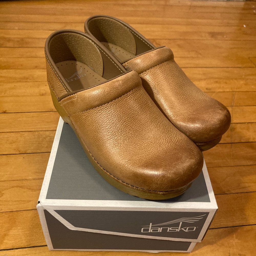 Dansko Clogs. Professional Distressed Honey color. Size 39